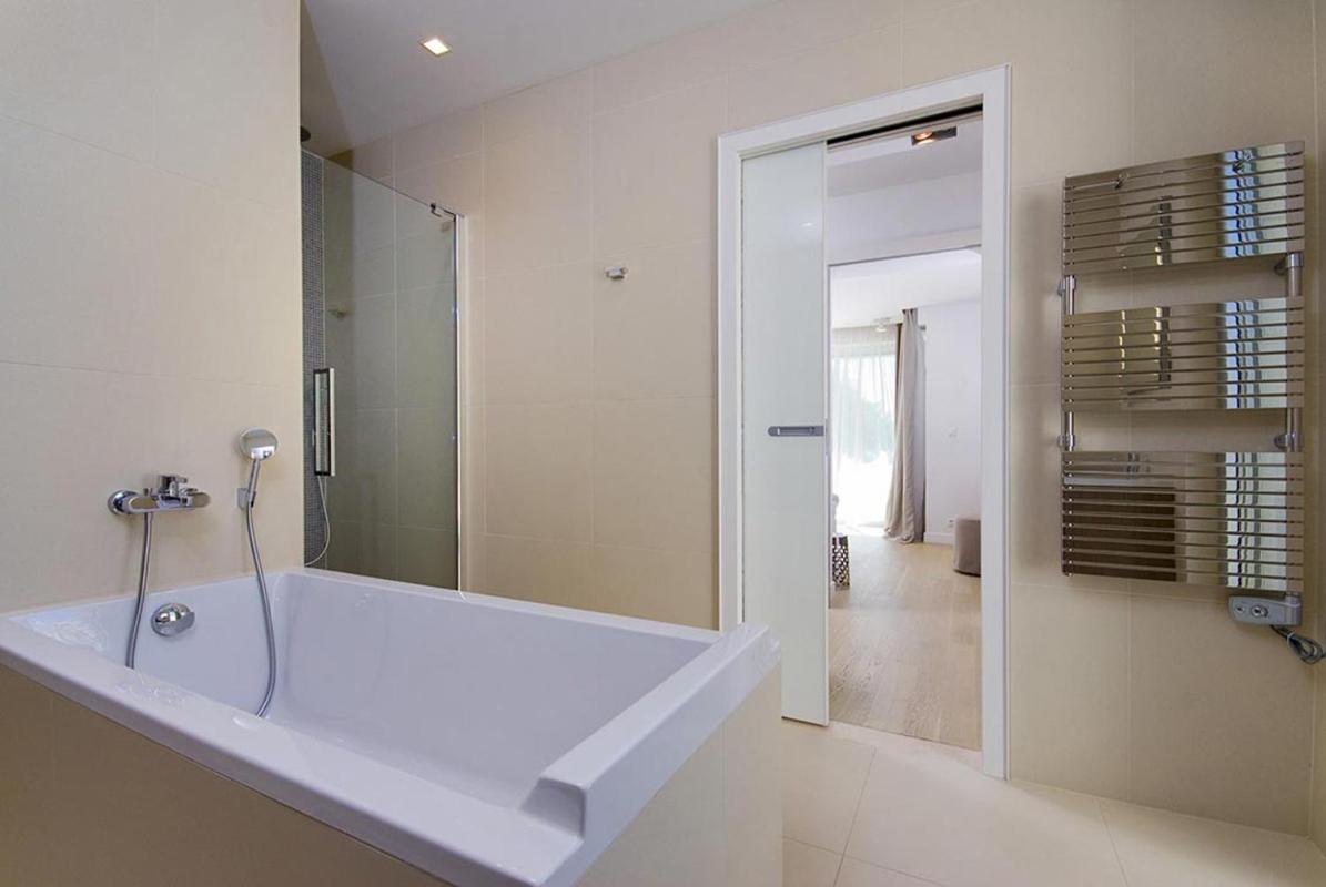 Luxury Seafront Villa My Dream With Private Pool, Jacuzzi And Staff At The Beach On Brac Island - Sumartin Selca  Esterno foto
